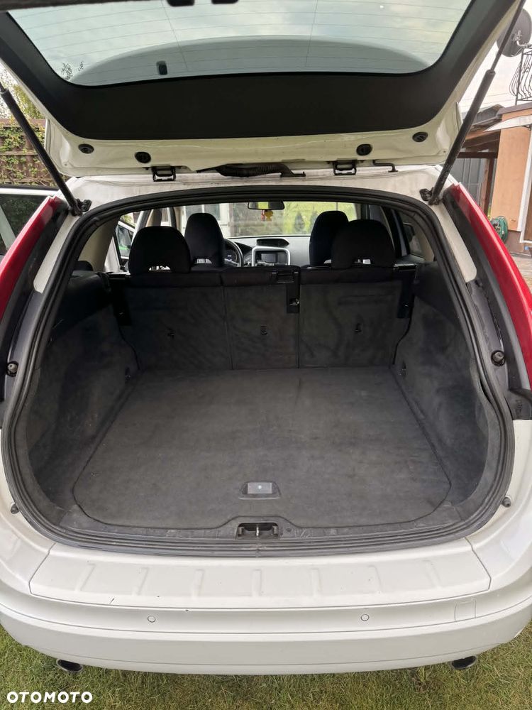 Volvo XC 60 2.4D AWD - 11