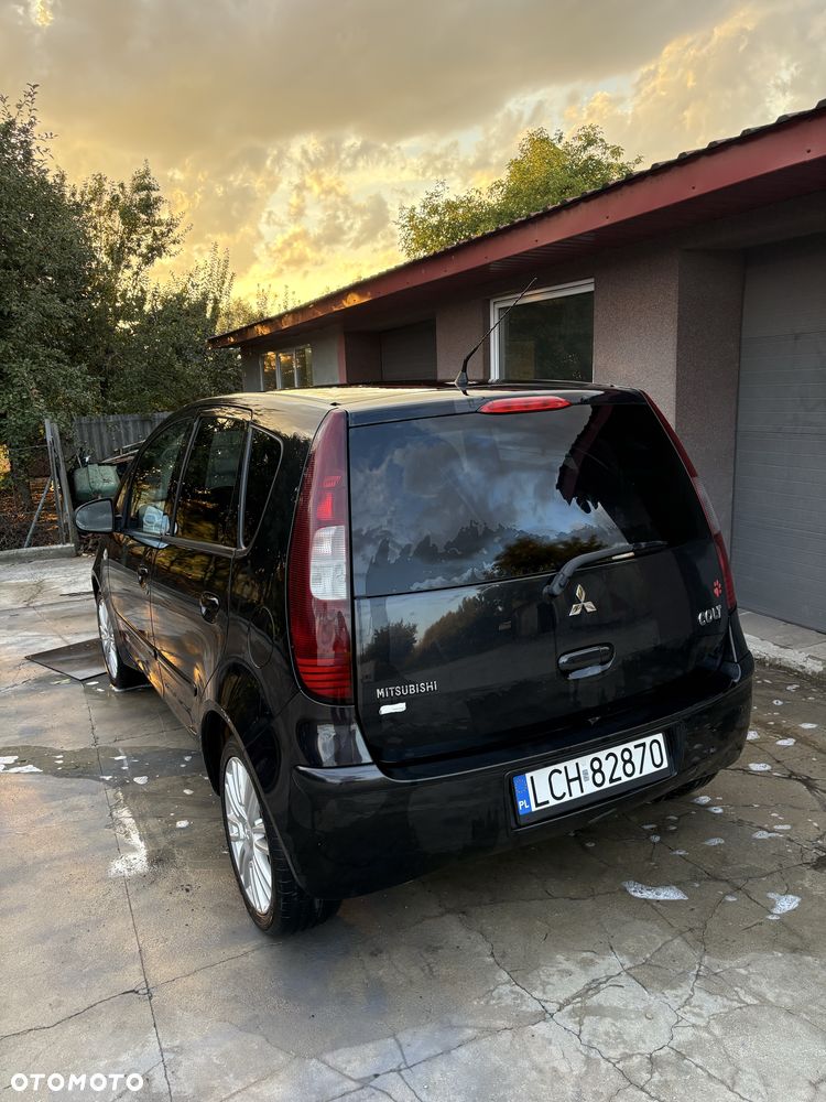 Mitsubishi Colt - 4