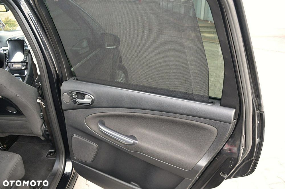 Ford S-Max - 22