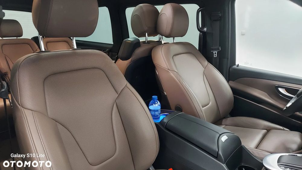 Mercedes-Benz Klasa V 300 d 4-Matic Exclusive 9G-Tronic (d³ugi) - 25