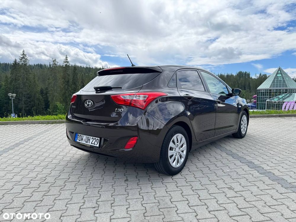 Hyundai i30 blue Kombi 1.4 Classic - 7