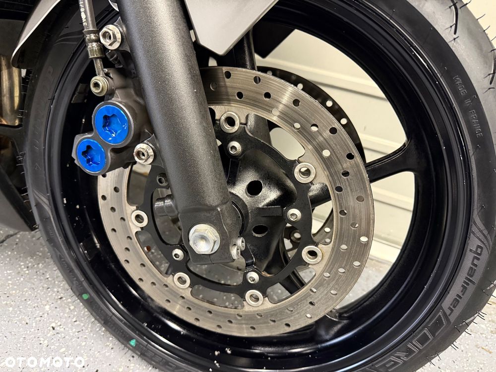 Yamaha R6 - 9