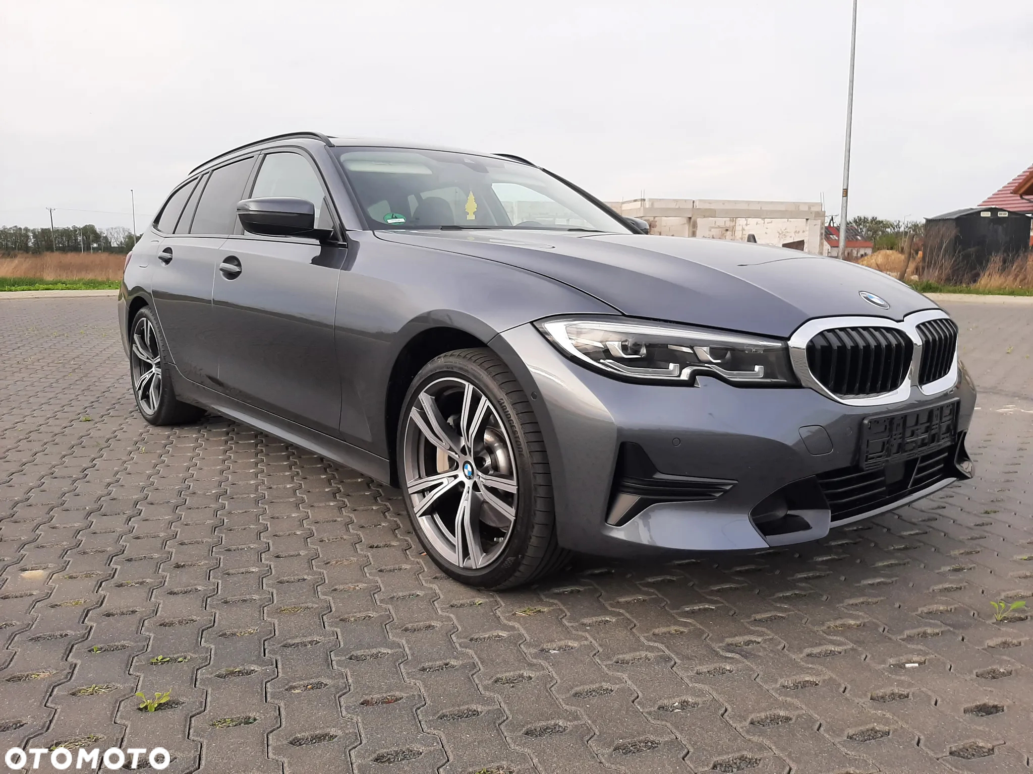 BMW Seria 3 330d Touring xDrive - 2