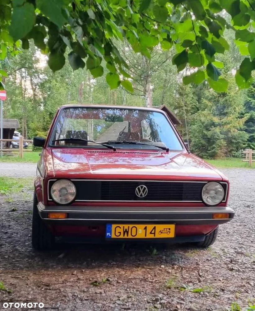 Volkswagen Golf 1.1 L - 10