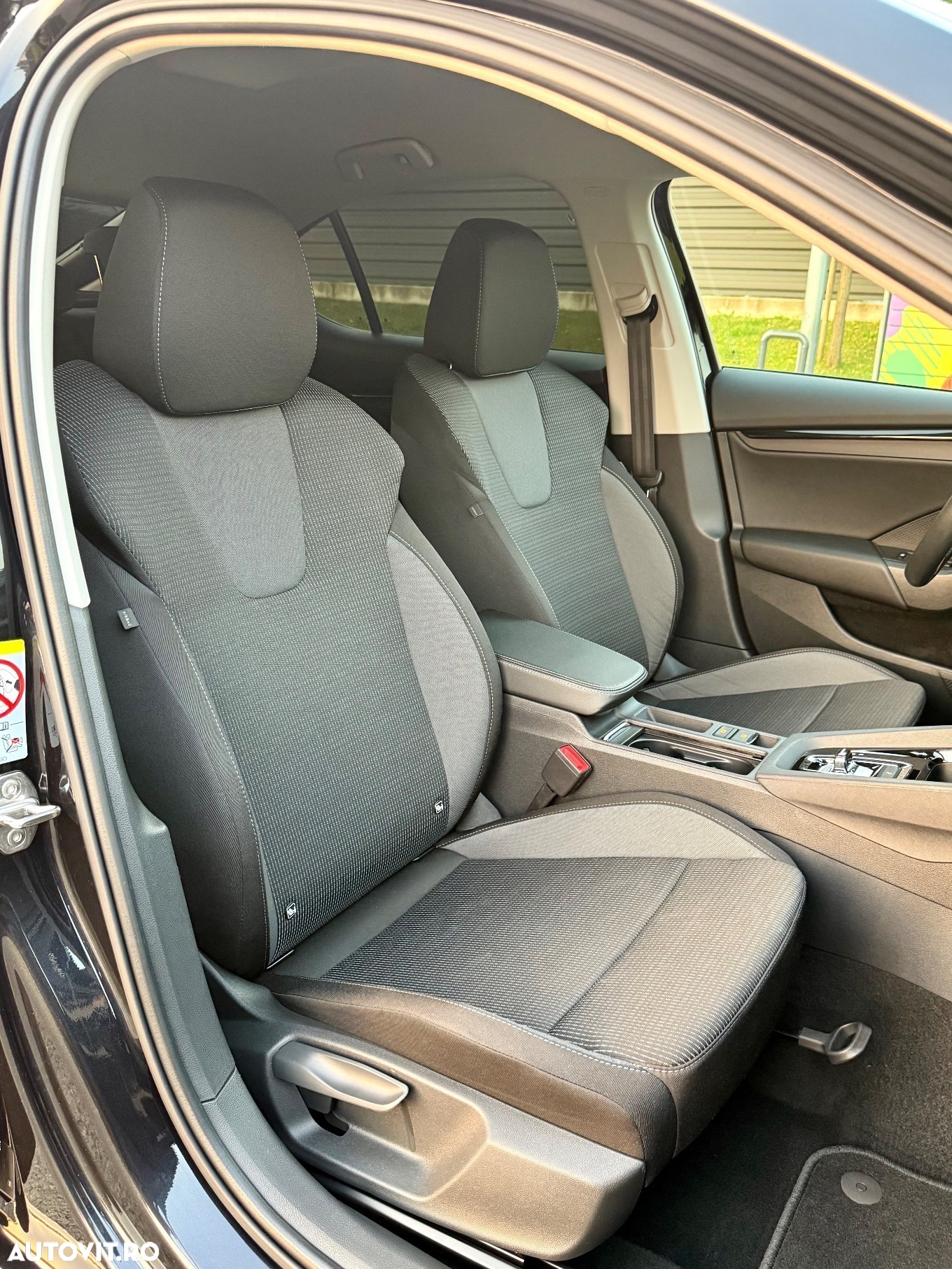 Skoda Octavia 2.0 TDI DSG Sportline - 16
