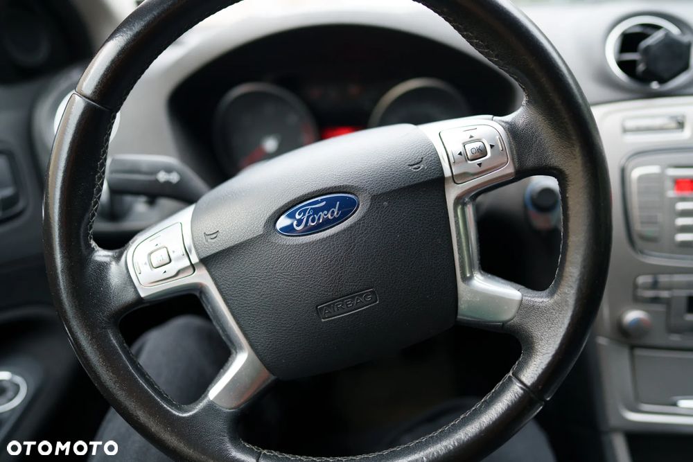 Ford Mondeo 1.8 TDCi Silver X - 16