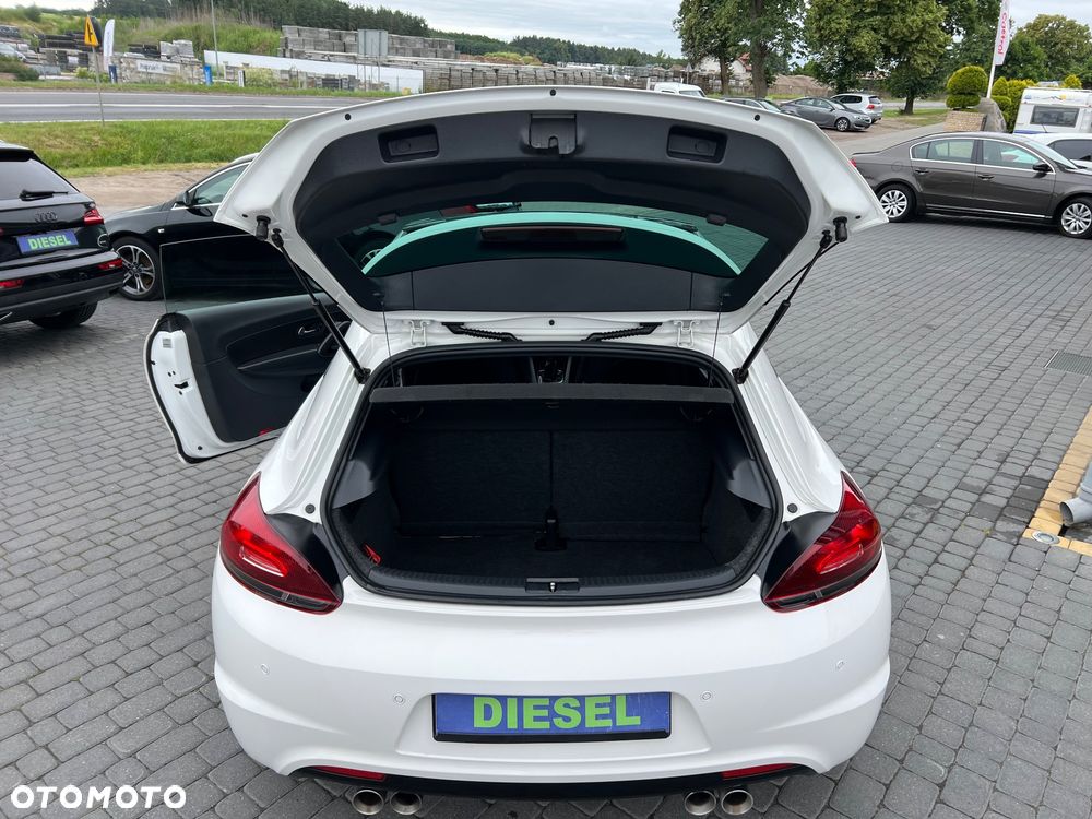 Volkswagen Scirocco 2.0 TDI Blue Motion Technologie Edition - 23