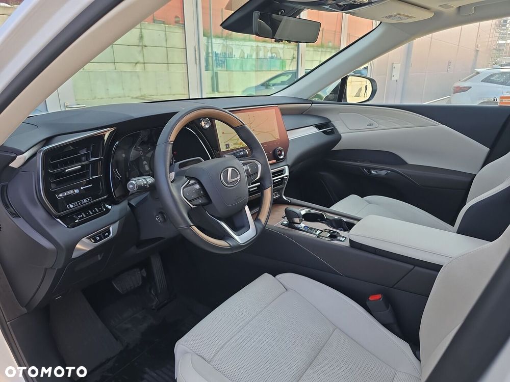 Lexus RX - 11