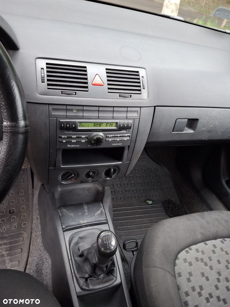 Skoda Fabia - 6