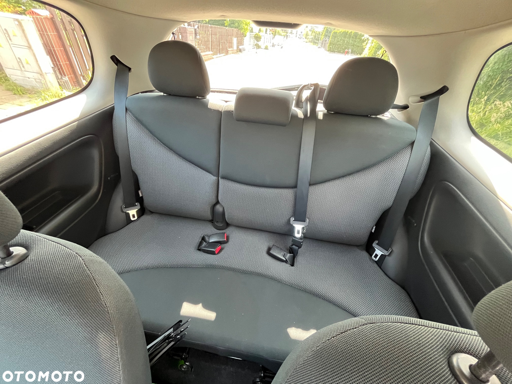 Toyota Yaris 1.3 - 10