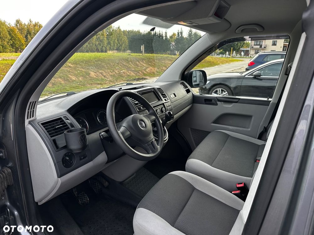 Volkswagen Transporter - 11