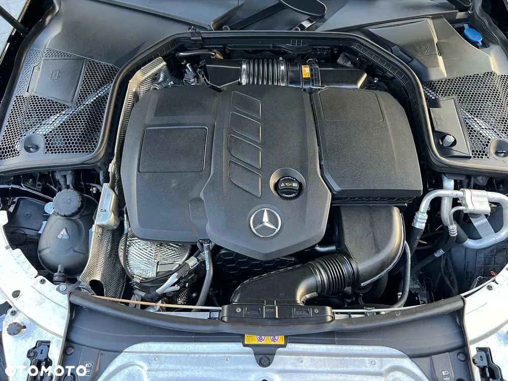 Mercedes-Benz Klasa C 220 d 4Matic 9G-TRONIC AMG Line - 27