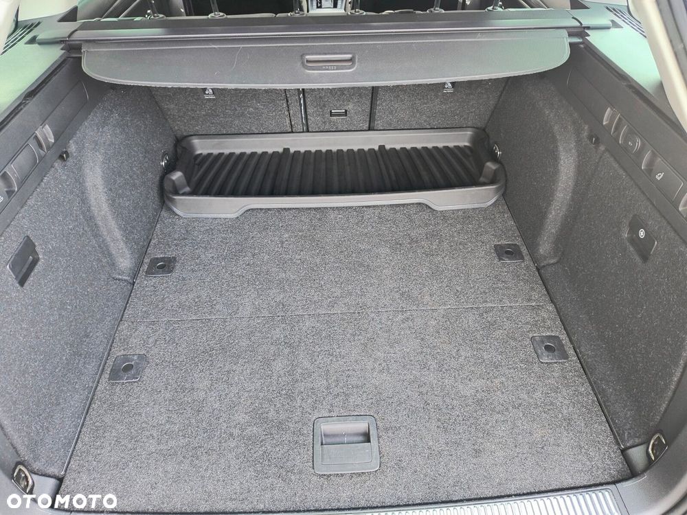 Skoda Superb 2.0 TDI SCR Style DSG - 37