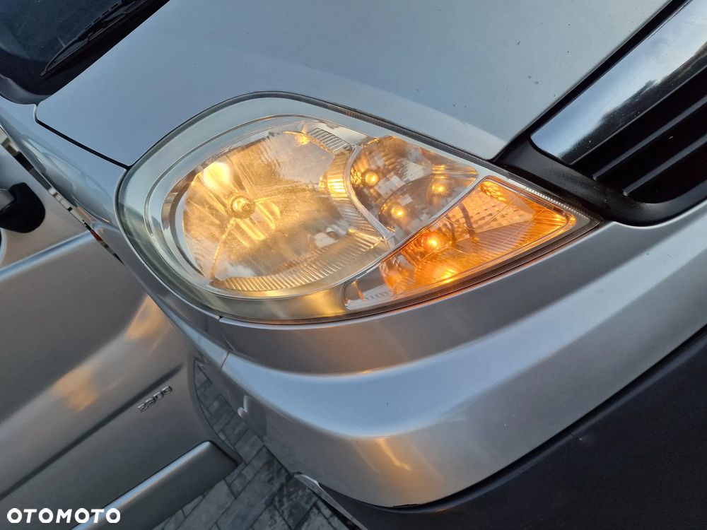 Opel Vivaro L2H1 2.9t - 30