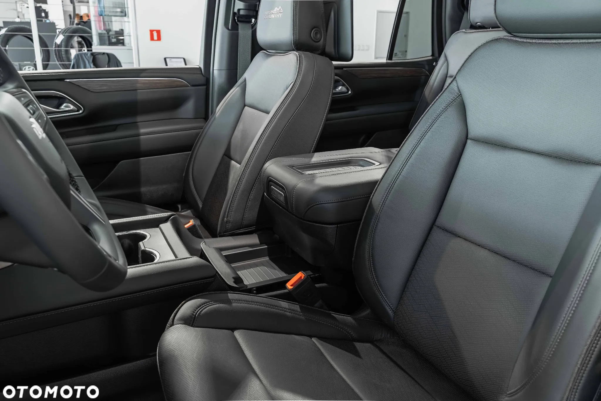 Chevrolet Tahoe - 32