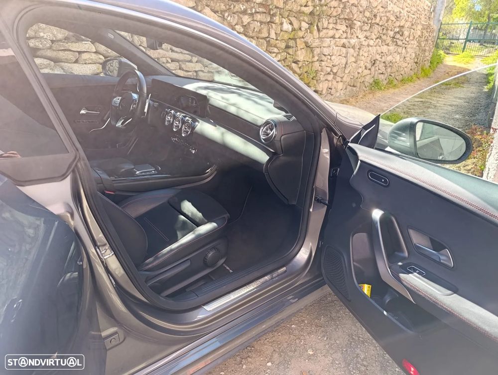 Mercedes-Benz CLA 250 e 8G-DCT AMG Line - 3
