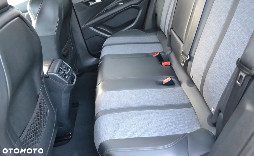 Peugeot 3008 1.2 PureTech Allure S&S - 21