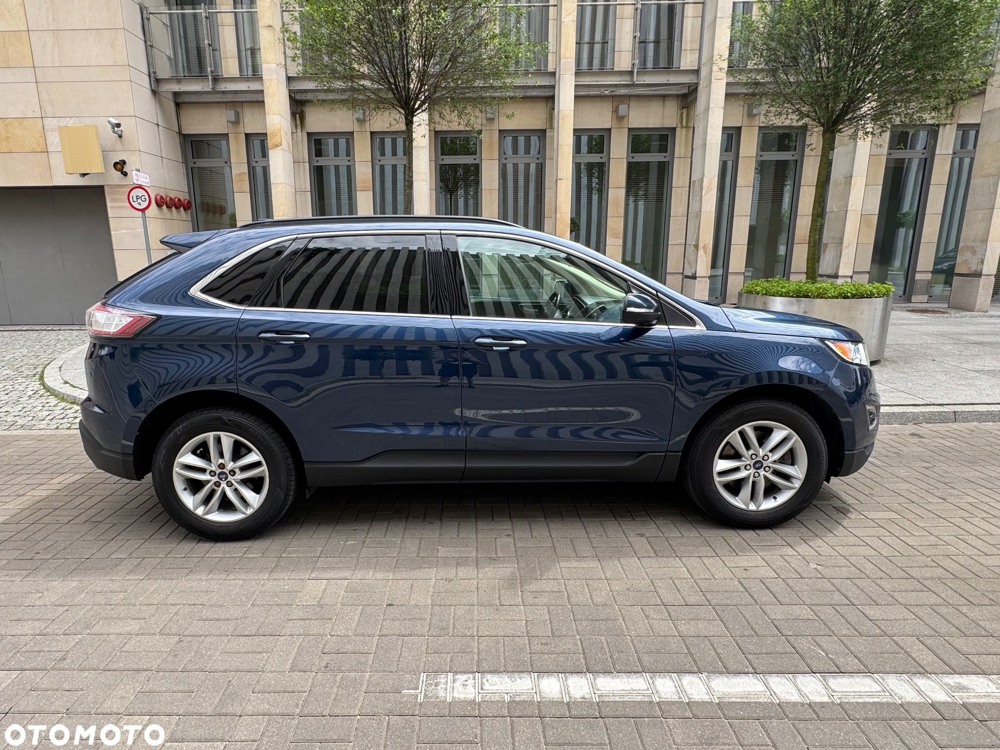 Ford Edge - 4