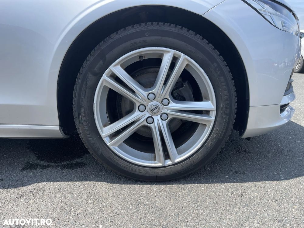 Volvo S90 - 32
