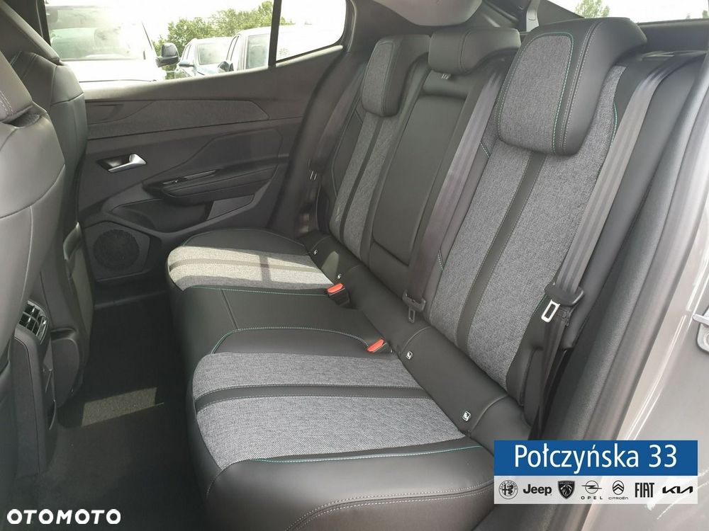 Peugeot 408 - 20