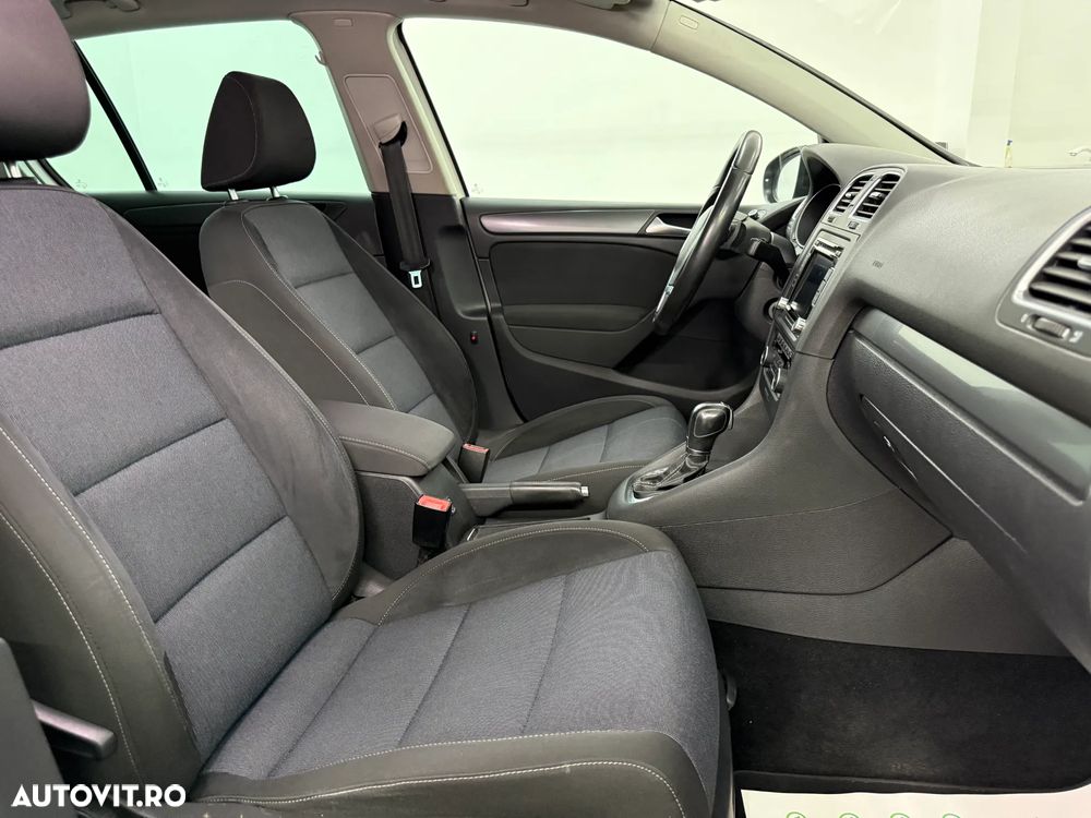 Volkswagen Golf 2.0 TDI DPF DSG Style - 26
