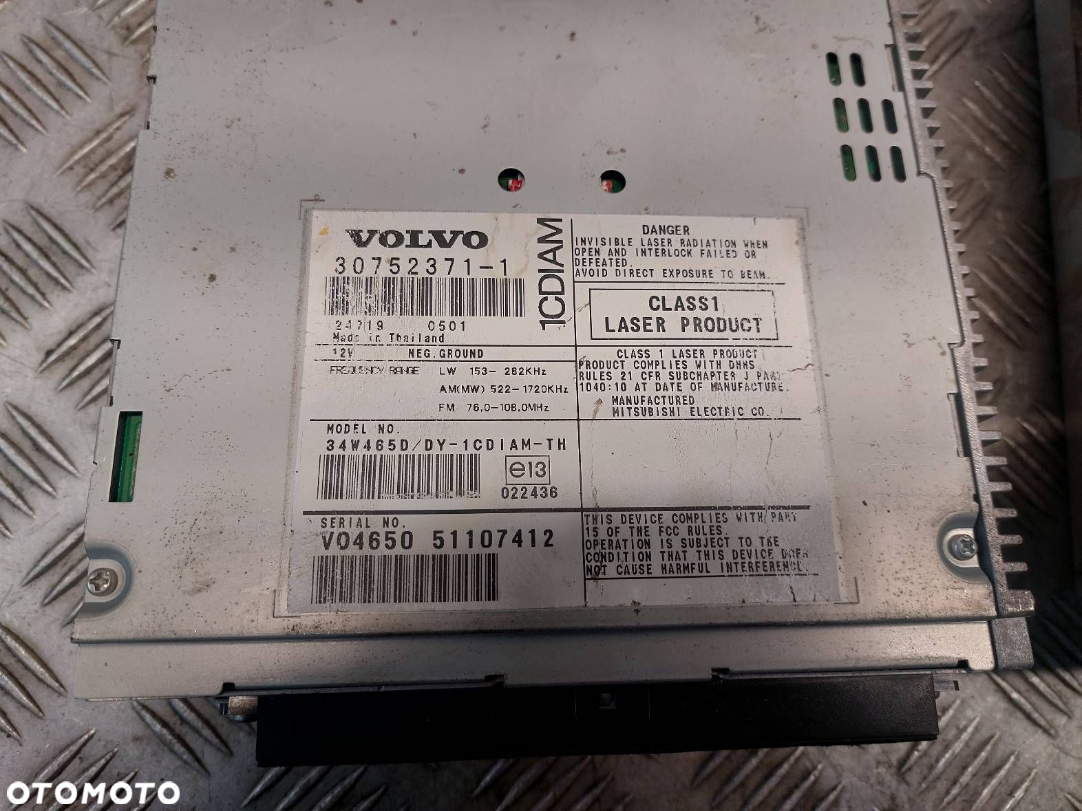 RADIO ODTWARZACZ + WZMACNIACZ VOLVO V50 I 30752371-1 30732824 - 3