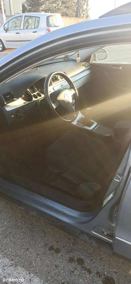 Volkswagen Passat 1.8 TSI Comfortline - 12
