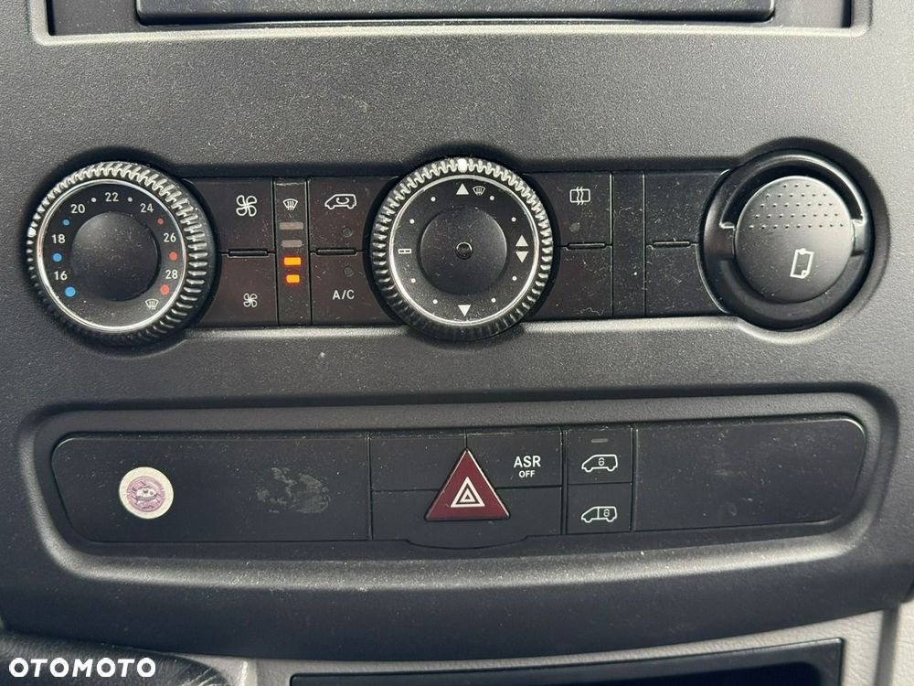 Mercedes-Benz Sprinter - 18