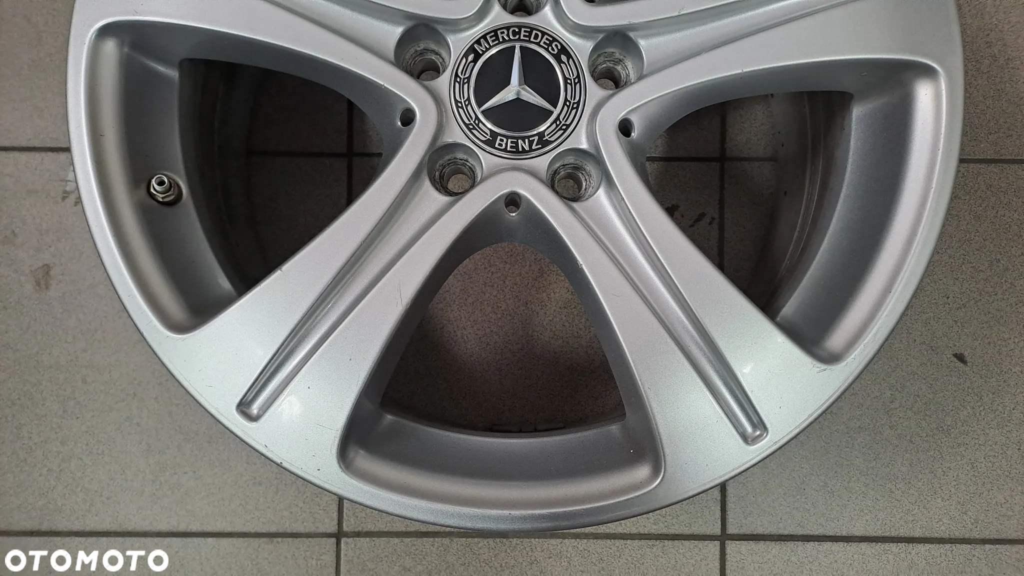 Felga Aluminiowa 17 Mercedes E-Klasa W213 5x112 ET 40 A2134011200 - 2