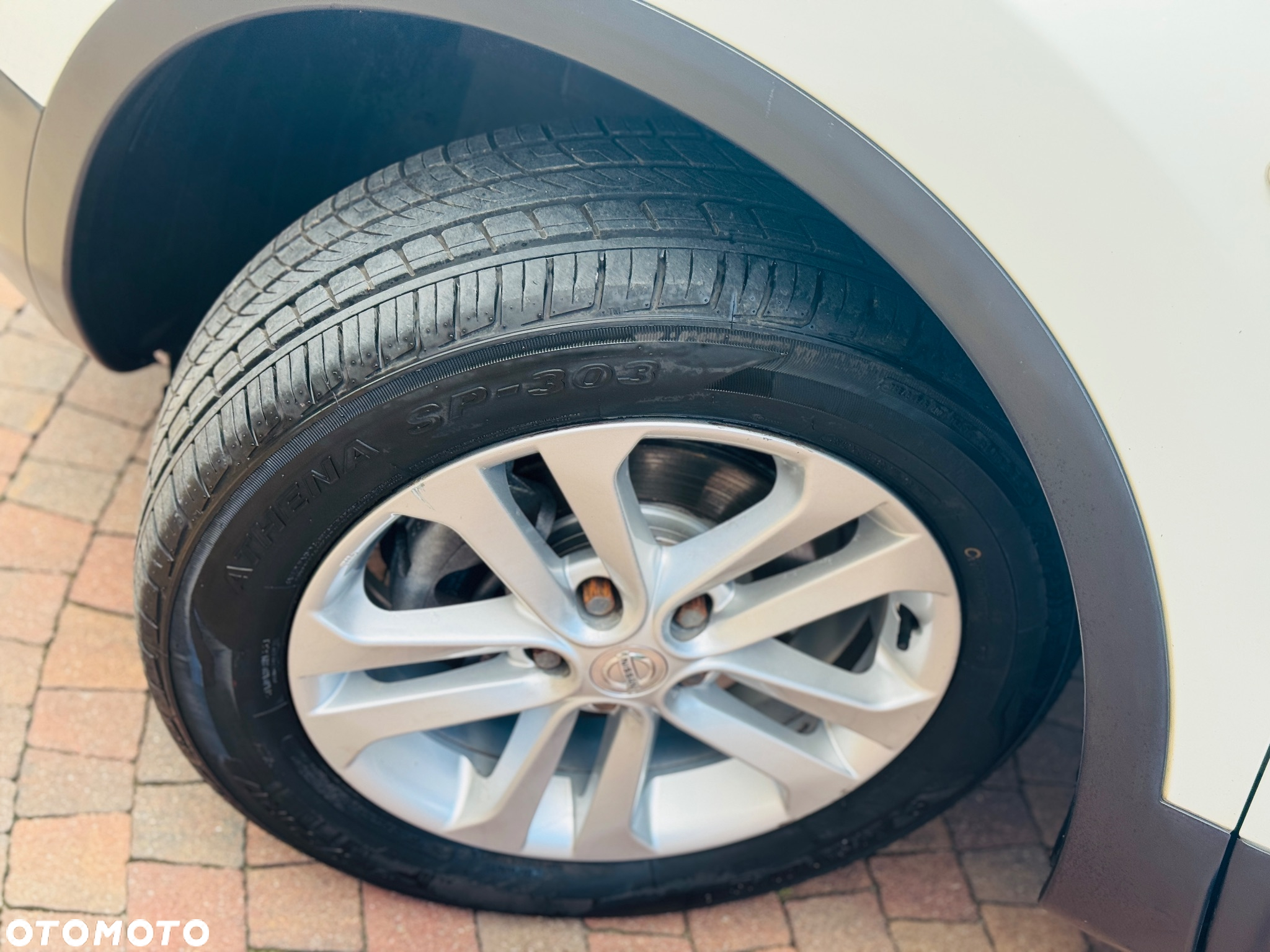 Nissan Qashqai 1.6 visia - 31