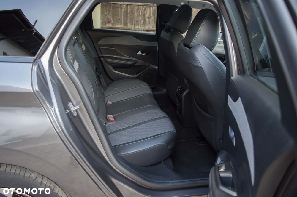 Peugeot 308 BlueHDi 130 EAT8 Allure Pack - 32