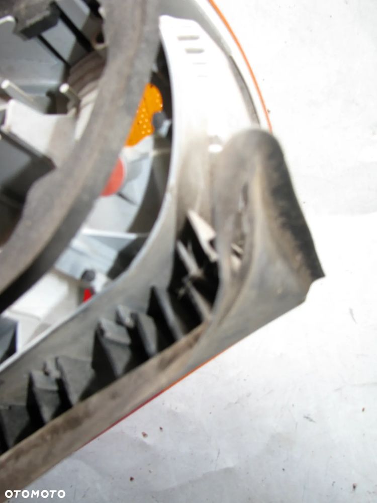 BMW E46 LAMPA PRAWY TYŁ SEDAN - 7