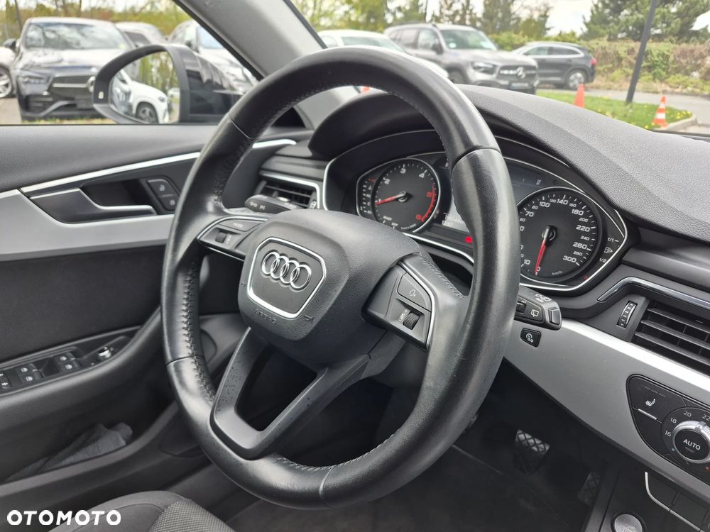 Audi A4 Avant 2.0 TDI - 22