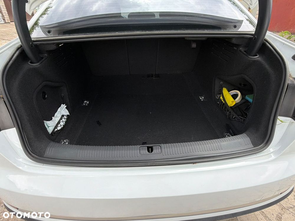 Audi A4 Limousine 2.0 TFSI ultra S tronic design - 15