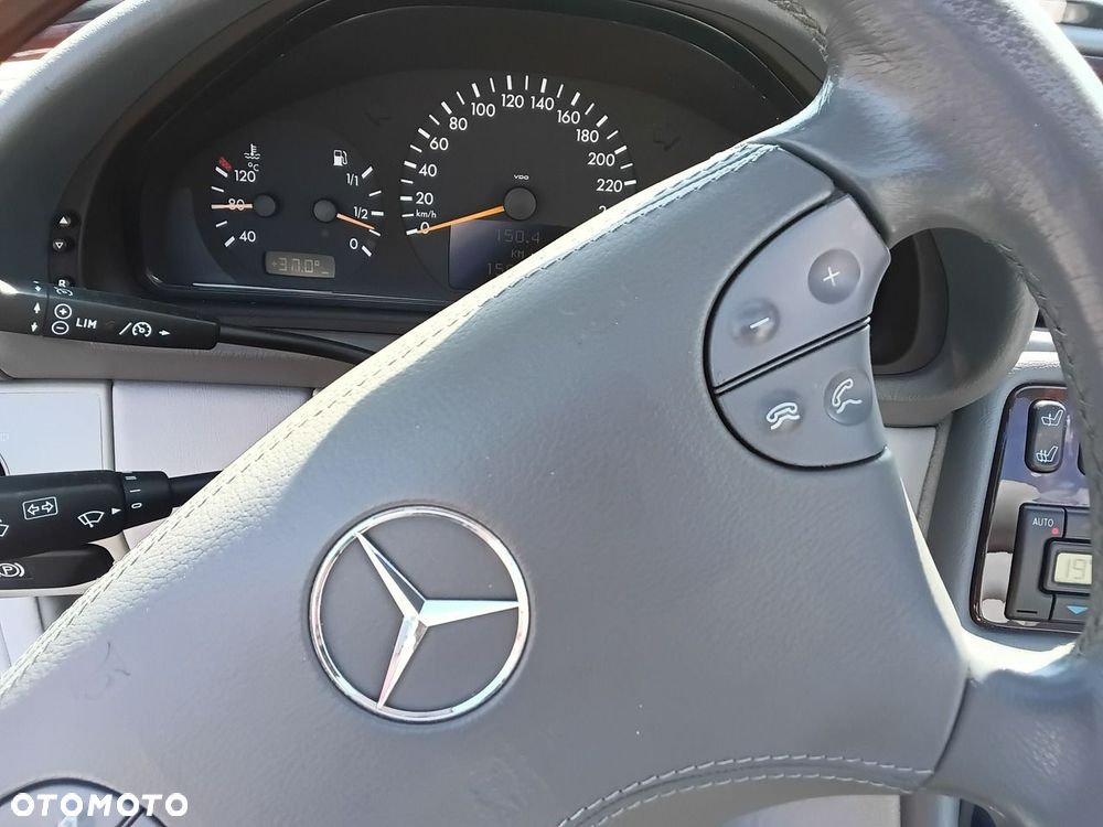 Mercedes-Benz CLK - 25