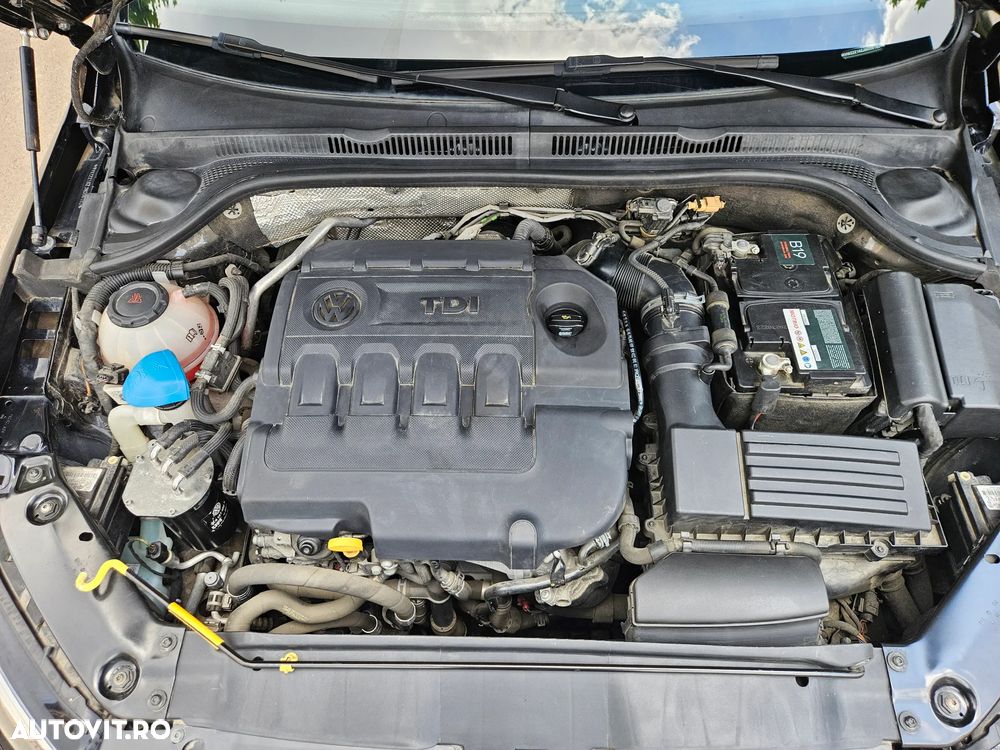Volkswagen Jetta 2.0 TDI DSG Comfortline - 7