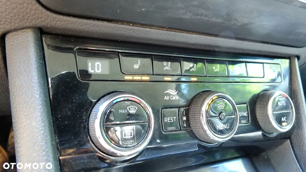 Skoda Superb 2.0 TDI Ambition - 30
