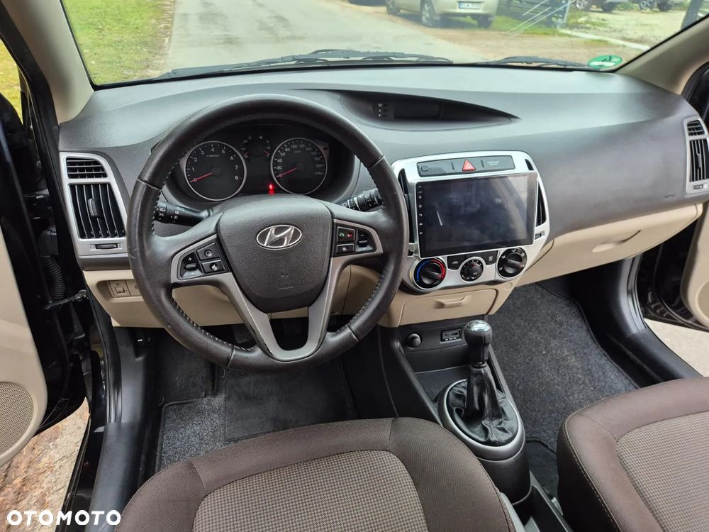 Hyundai i20 - 13