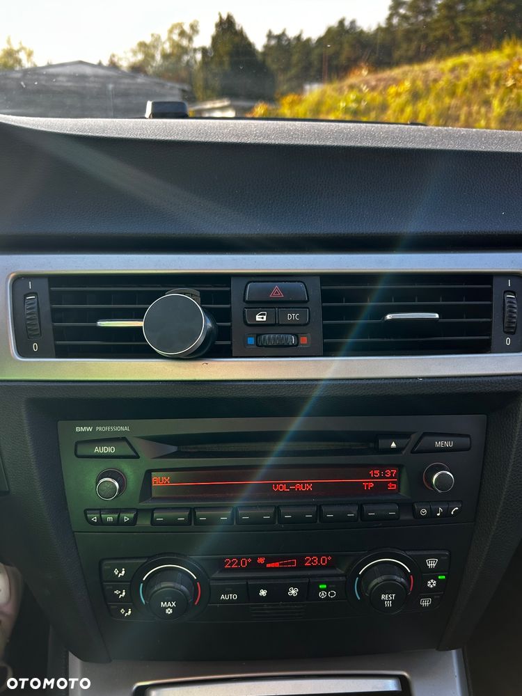 BMW Seria 3 320d DPF Touring - 9
