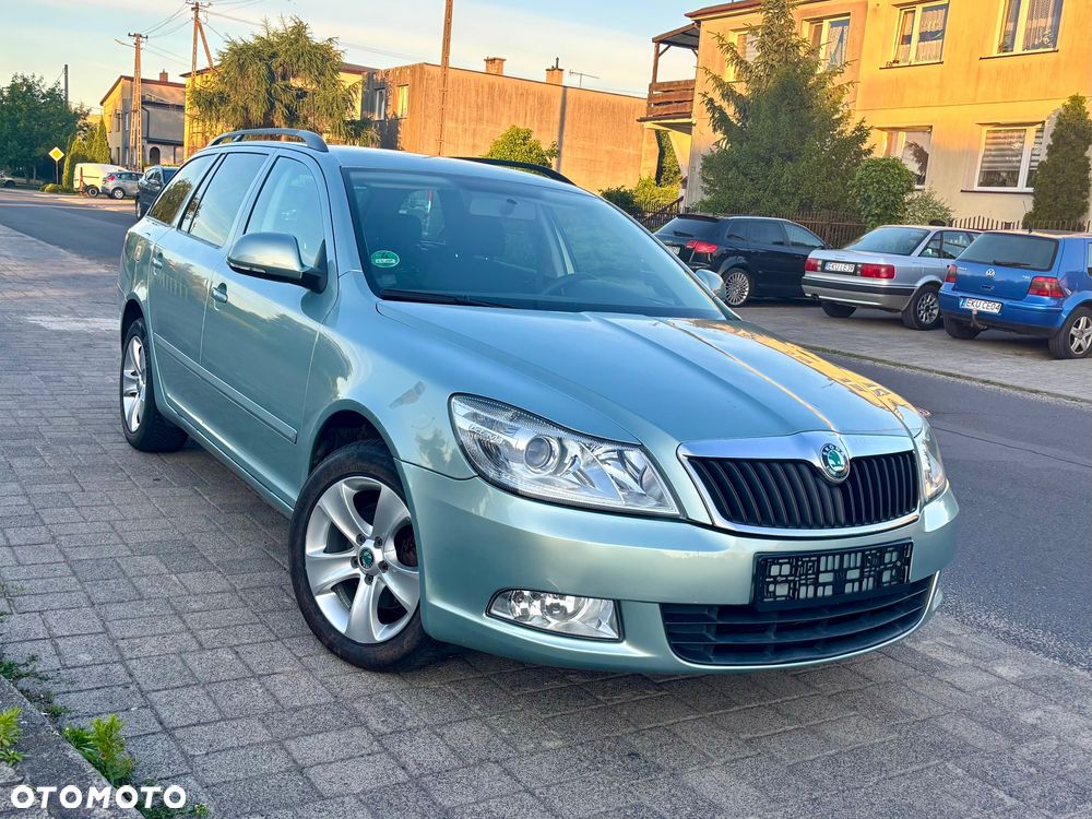 Skoda Octavia 2.0 TDI DPF DSG Ambiente - 2