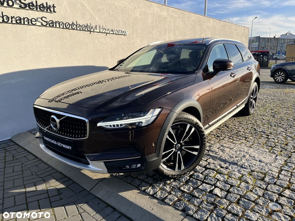 Volvo V90 Cross Country - 3