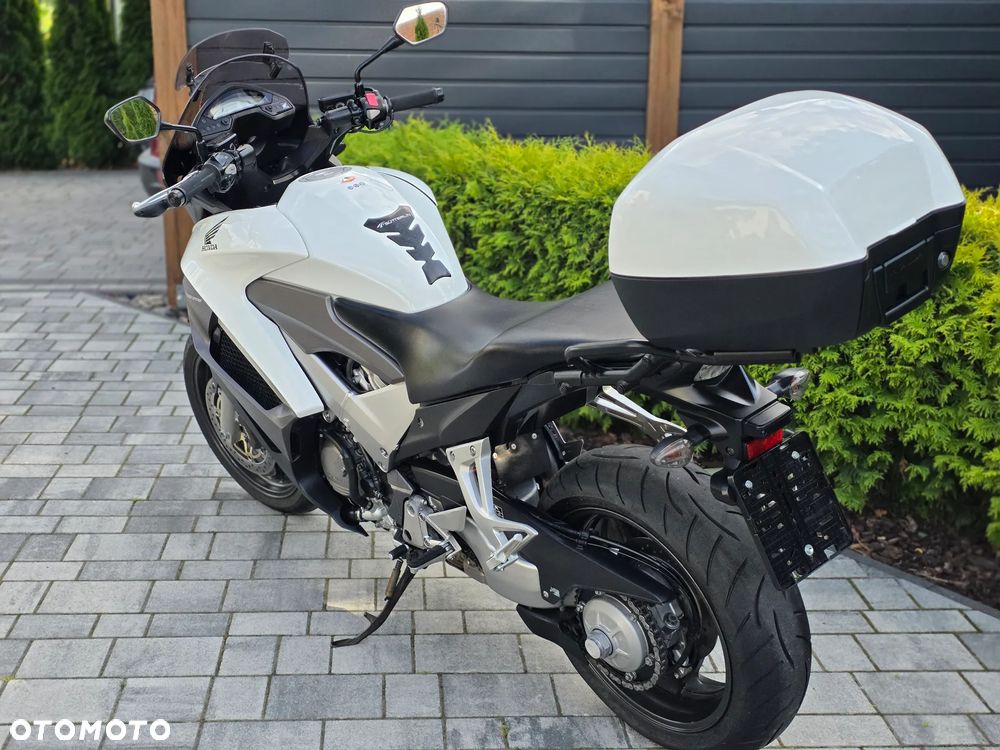 Honda VFR - 23