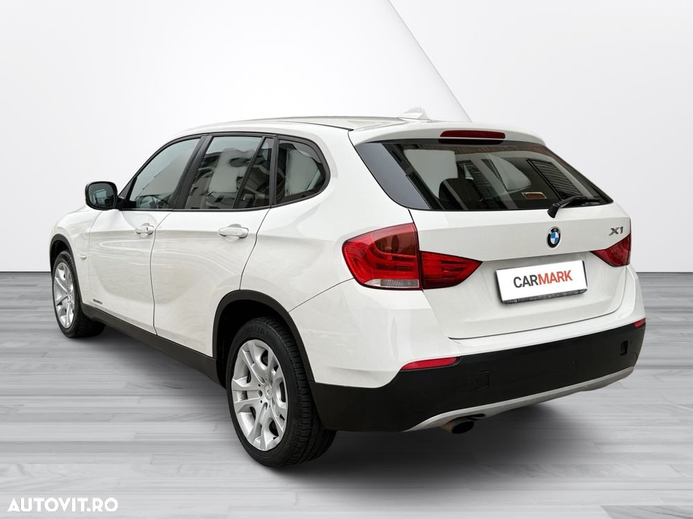 BMW X1 sDrive18d Sport Line - 4