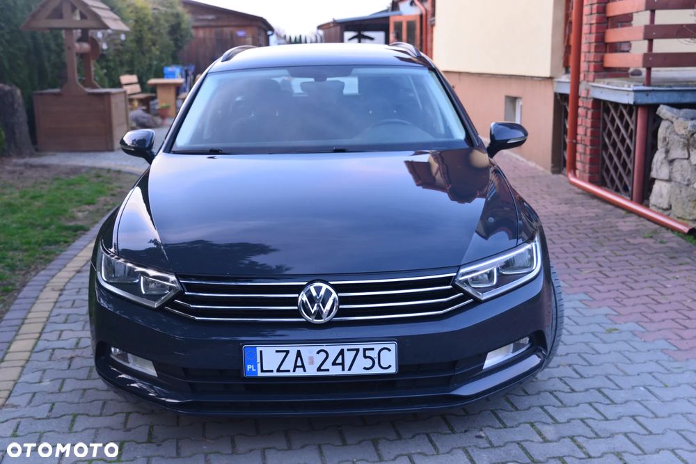 Volkswagen Passat - 2