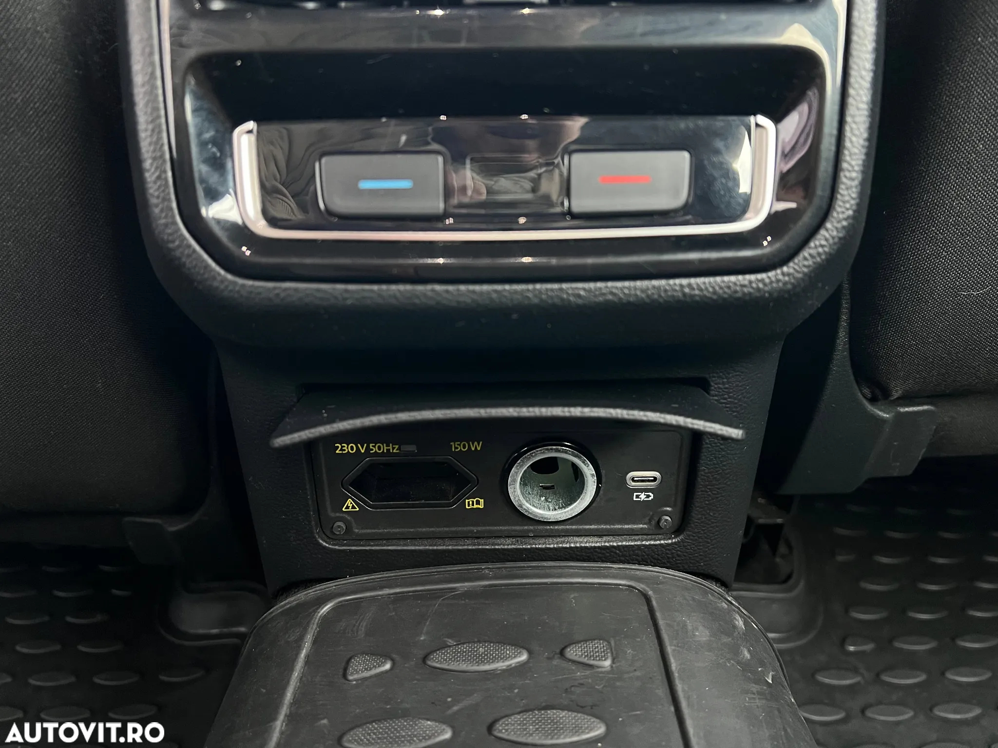 Volkswagen Passat Variant 2.0 TDI DSG Elegance - 35