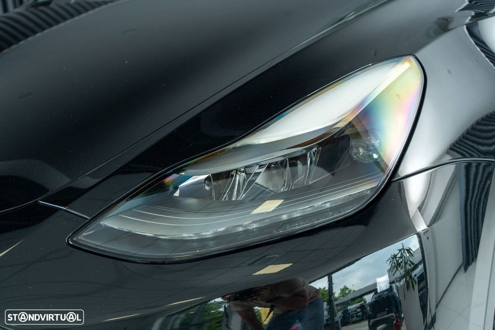 Tesla Model Y Standard - 13