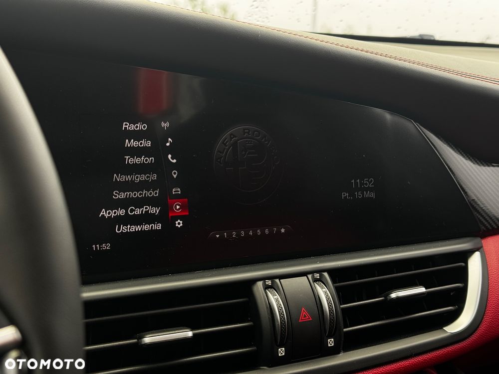 Alfa Romeo Giulia 2.0 Turbo 16V AT8-Q4 Intensa - 15