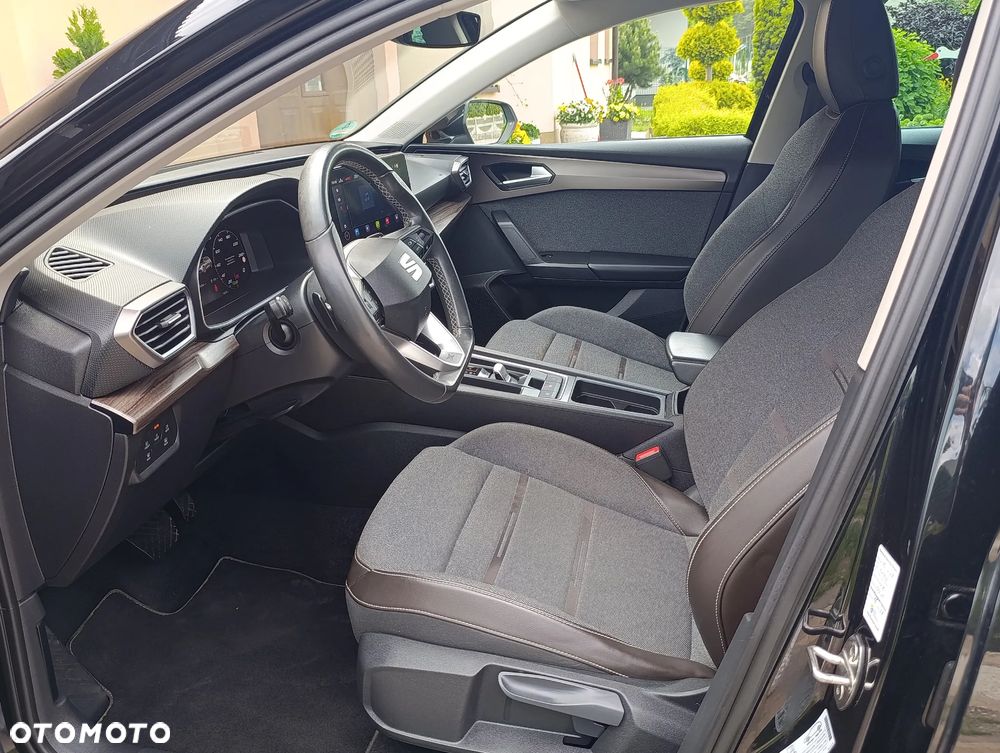 Seat Leon Sportstourer 2.0 TDI Xcellence S&S DSG - 18