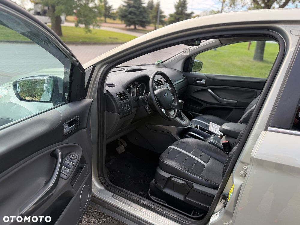 Ford Kuga - 8