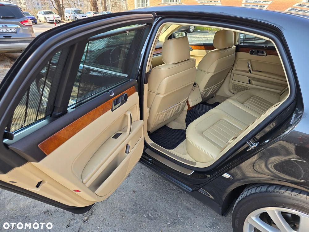 Volkswagen Phaeton - 12